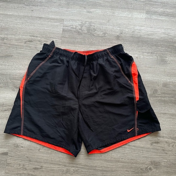 Nike shorts Sz XXL vacation resort pool workout 🏝️ 🏖️ - Picture 1 of 4